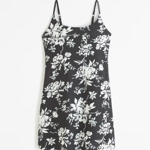 NWT - Abercrombie & Fitch Traveler Mini Dress